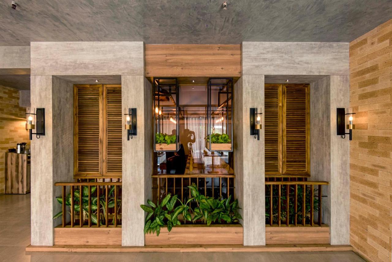 Kinara Grand Hotel